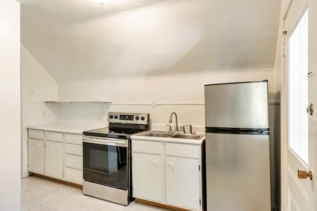 Building Photo - 1058 S 900 E