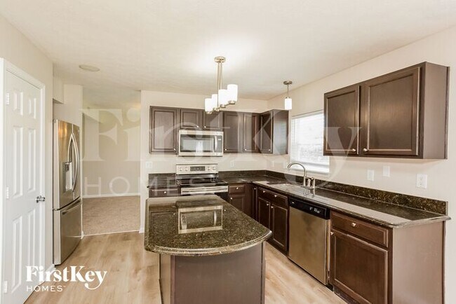 Building Photo - 5815 Bluestem Ct