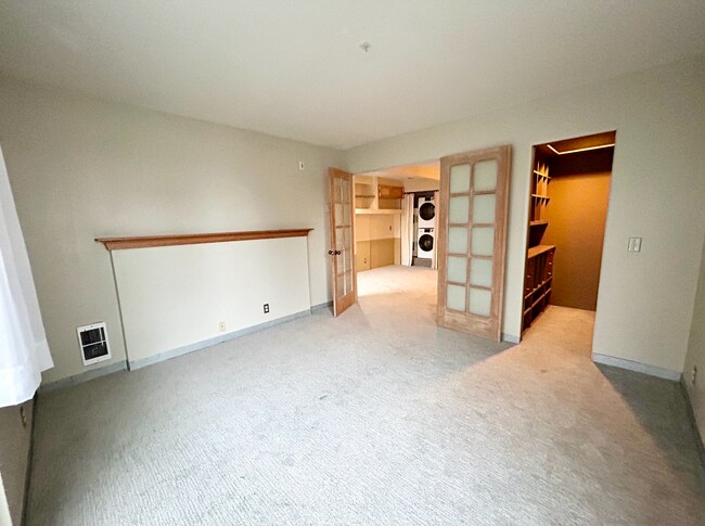 Building Photo - Capitol Hill Condo