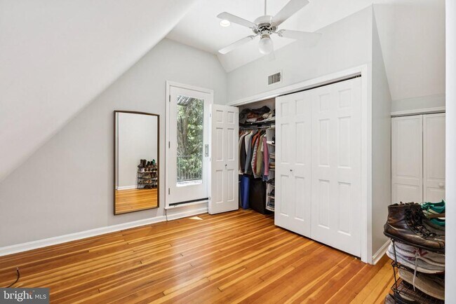 Building Photo - 4434 Volta Pl NW
