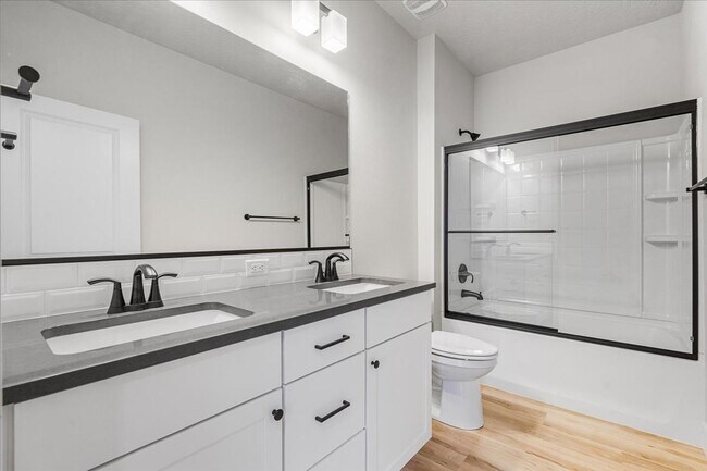 Building Photo - Perfectly designed 5-bedroom, 3-bath single family home