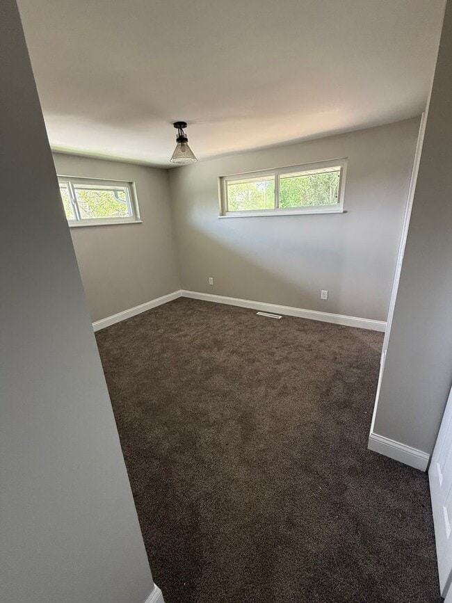 Building Photo - 3 Bed, 2 Bath Home for Rent!