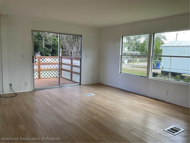 Building Photo - 4807 Mundell Ave