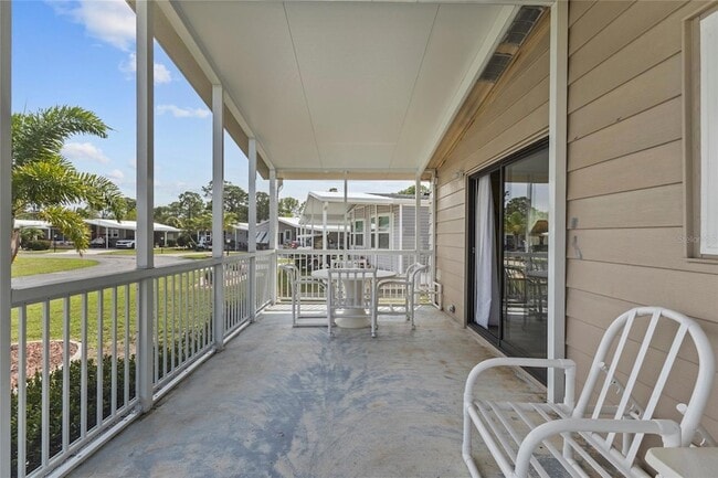 Building Photo - 611 La Jolla Cir