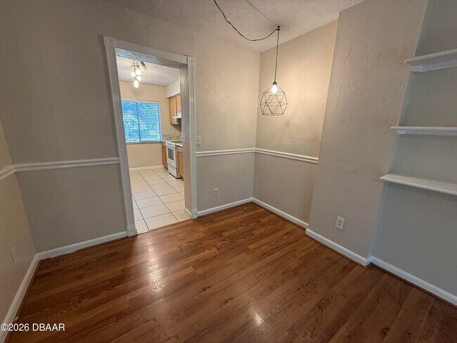 Building Photo - 3 Glen Arbor Park