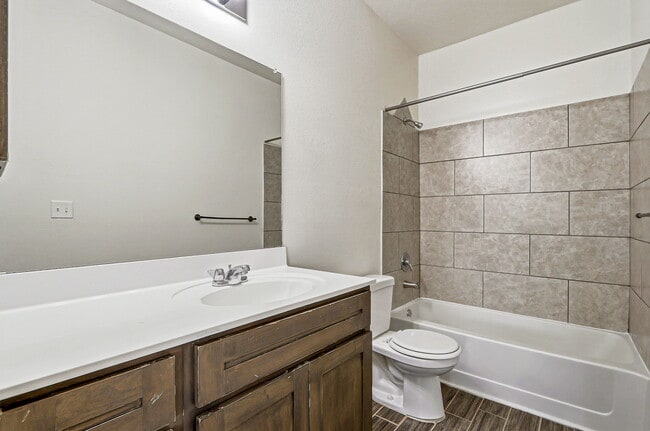 Building Photo - 13659 Everingham