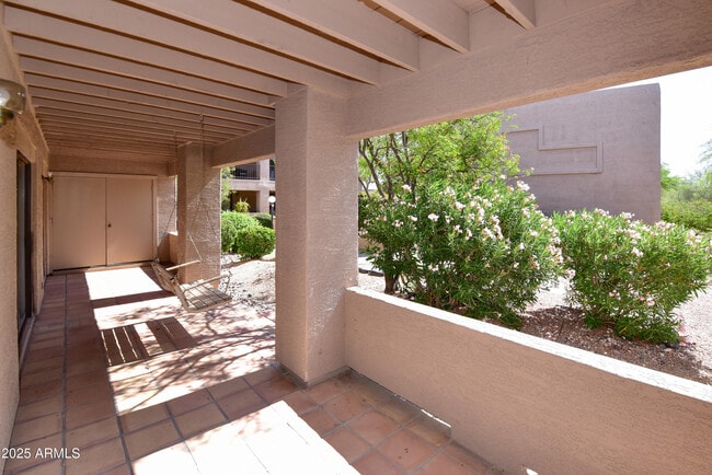 Building Photo - 14910 N Kings Way