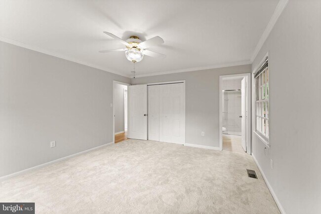 Building Photo - 2660 Oakton Glen Dr