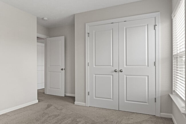 Building Photo - 912 Newburn Dr