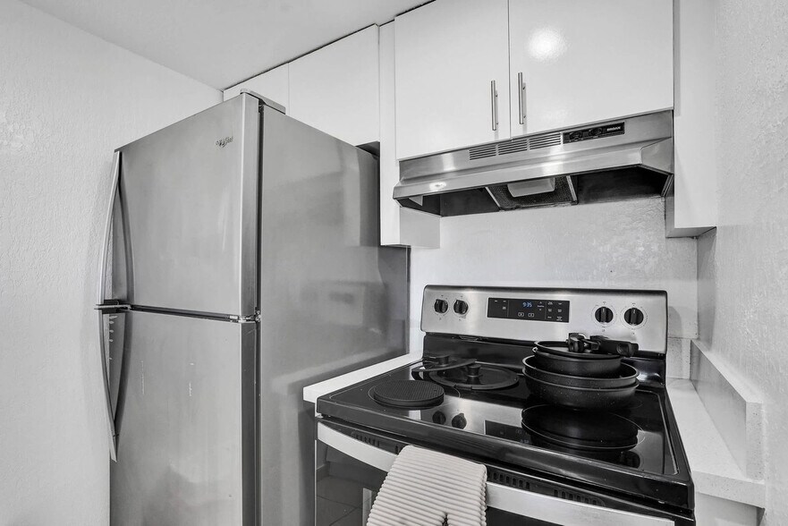 Building Photo - 777 NW 155th Ln