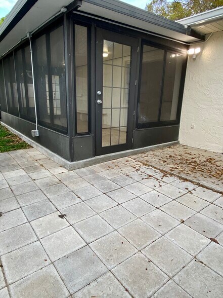 Building Photo - 6248 Gretna Green Ct N