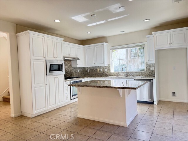 Building Photo - 2492 Trojan Way