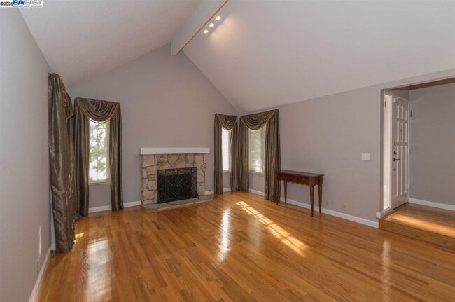 Building Photo - 39610 Benavente Ave