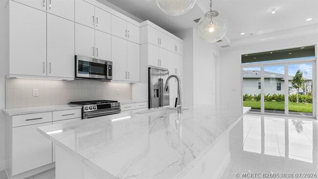 Building Photo - 5078 Lido Key Ln