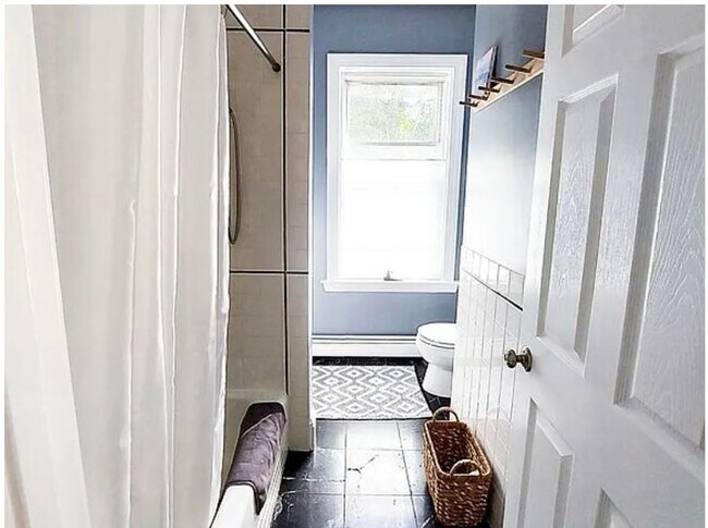 Building Photo - 118 Franklin St