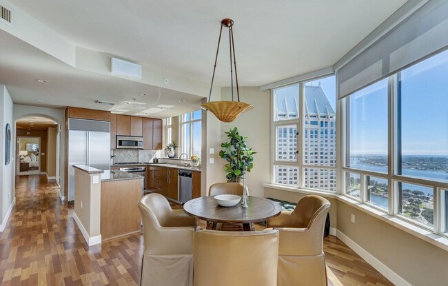 Building Photo - 700 W Harbor Dr