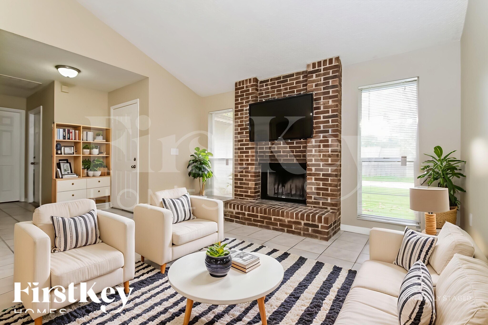 Building Photo - 1415 Marigold Dr