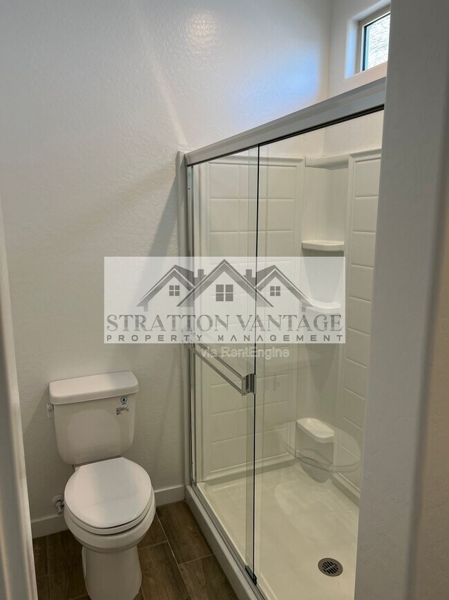 Building Photo - 5626 S 26th Ln