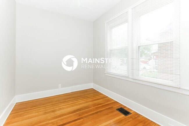 Building Photo - 3 Bedroom Pet-Friendly Home in Louisville,...