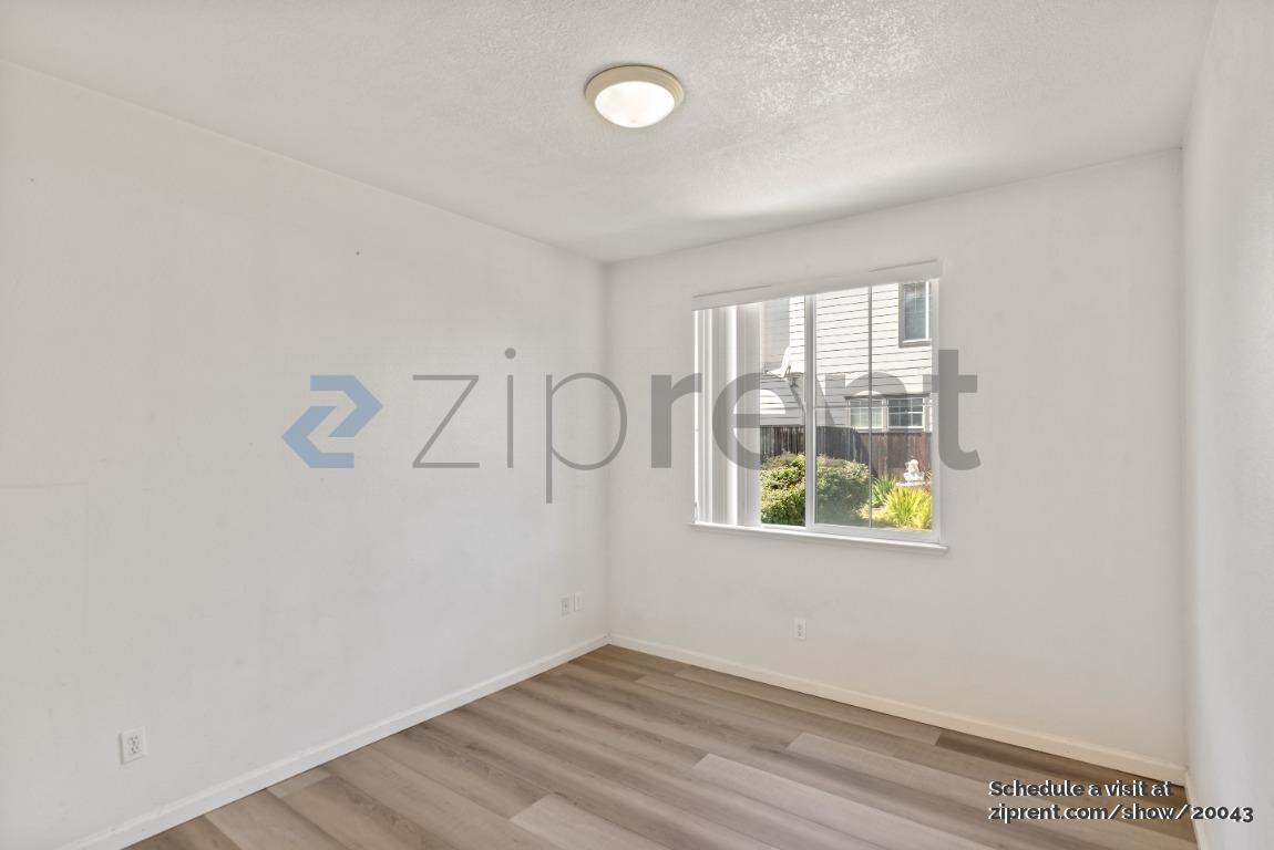 Building Photo - 351 Clarence Bromell Ct