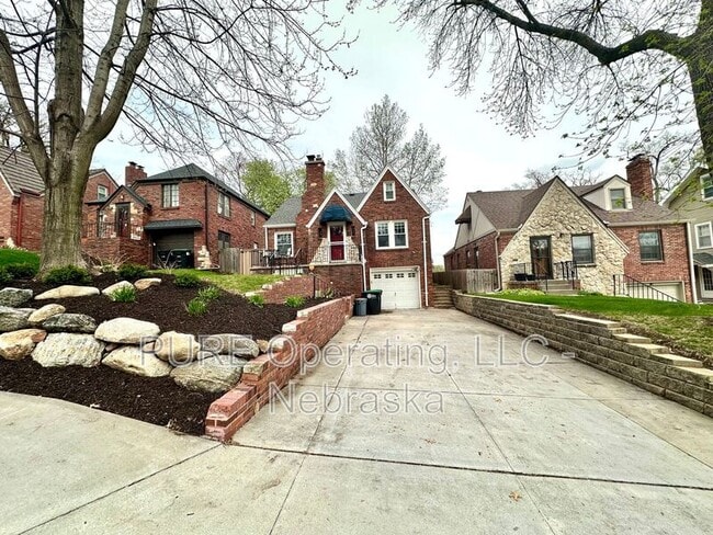 Building Photo - 5120 Franklin St