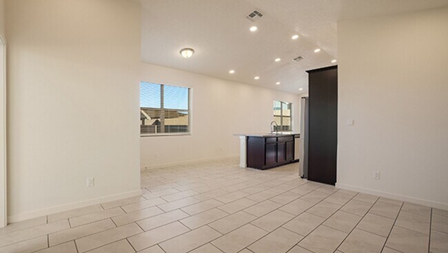 Building Photo - New Construction in Santa Fe!!!!