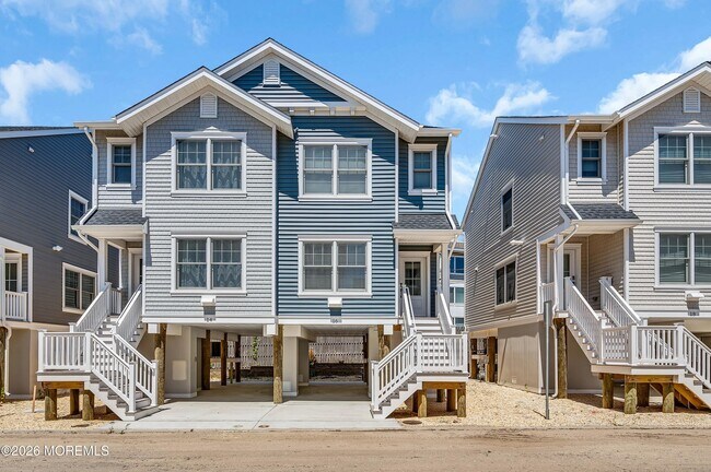 Building Photo - 16 Elder St