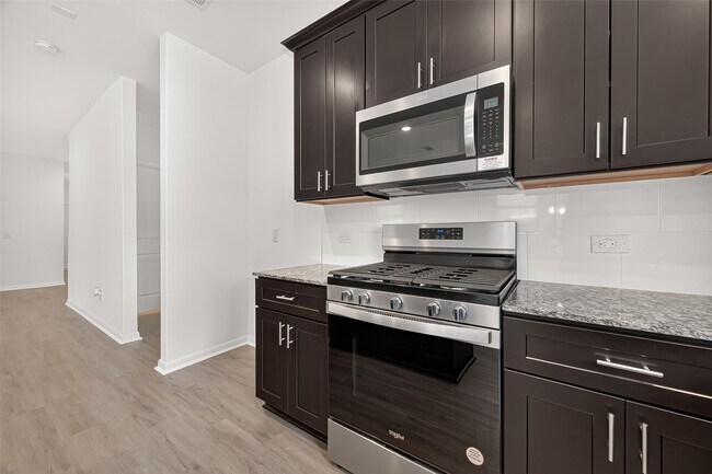 Building Photo - 338 Shady Cedar Hl Ln