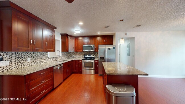 Building Photo - 11671 Shellfish Dr