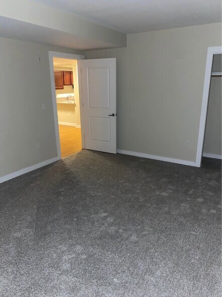 Building Photo - 30 Pond St