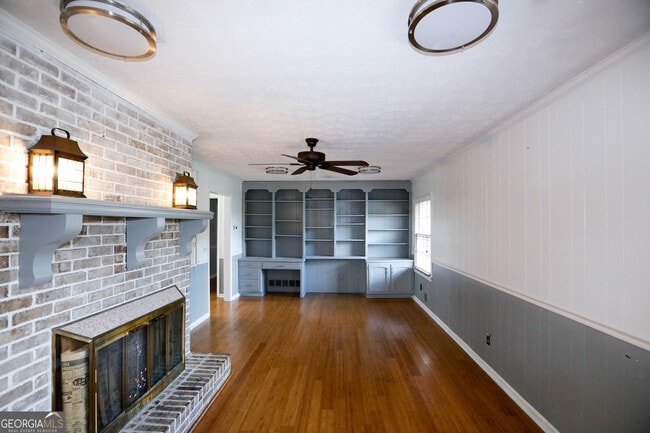 Building Photo - 2765 Collins Hill Rd