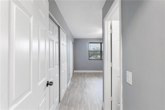 Building Photo - 11477 NW 39th Ct