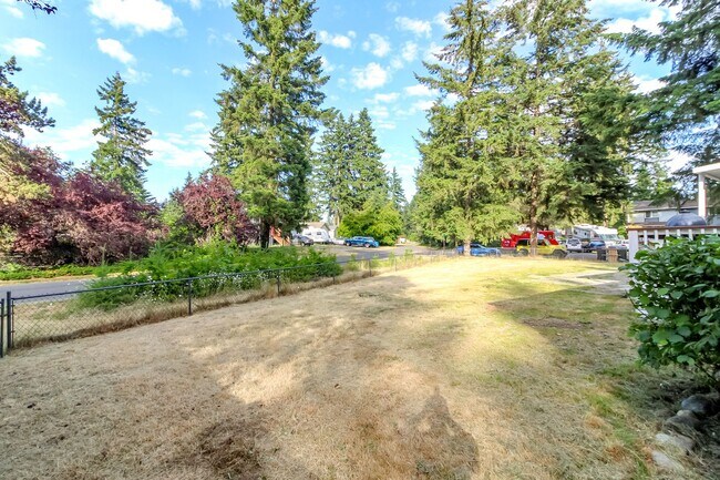 Building Photo - Updated 2 bedroom manufactured home on large corner lot