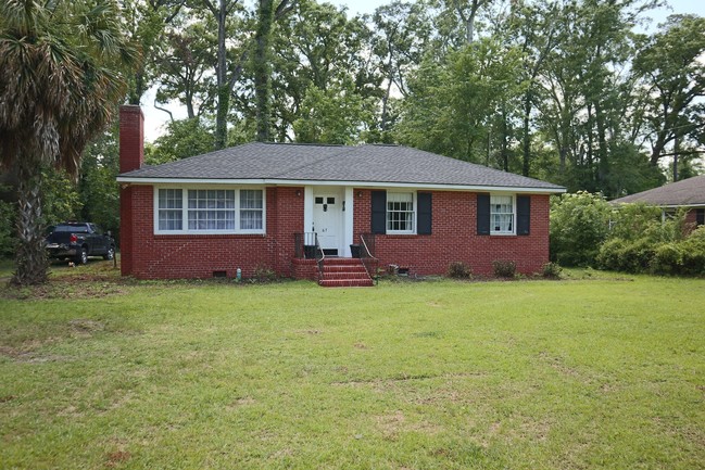 Building Photo - 67 Nelson Avenue