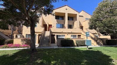 Building Photo - 1 Bedroom in Venetian Gated Community