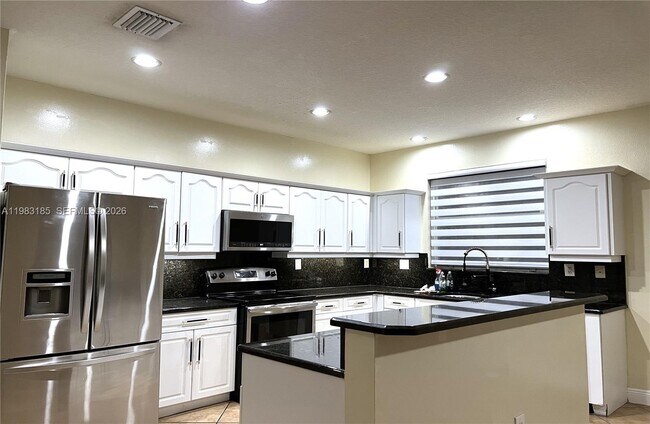 Building Photo - 15840 SW 151st Terrace