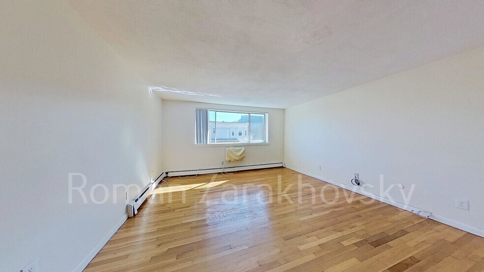 Building Photo - 88 Gardner St