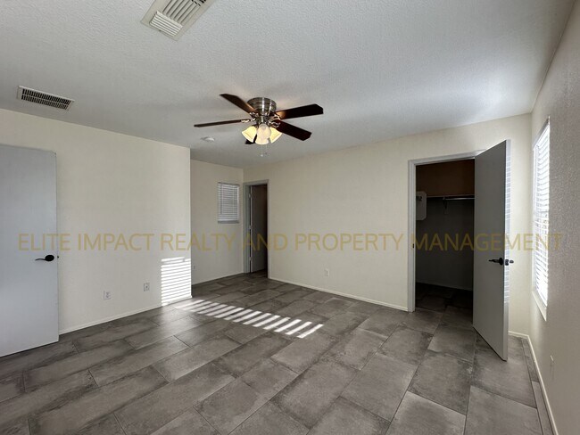Building Photo - 3505 N Sierra Springs Dr