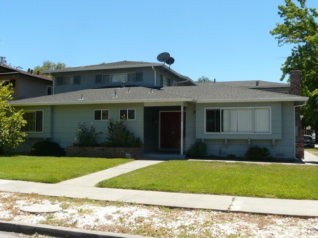Building Photo - 2990 Neet Ave
