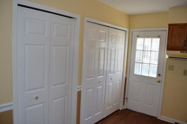 Building Photo - 3113 Rockaway Dr