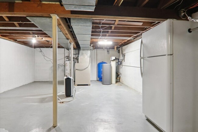 Building Photo - 8428 County Rd 1060 E