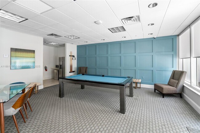 Building Photo - 209 N Fort Lauderdale Beach Blvd