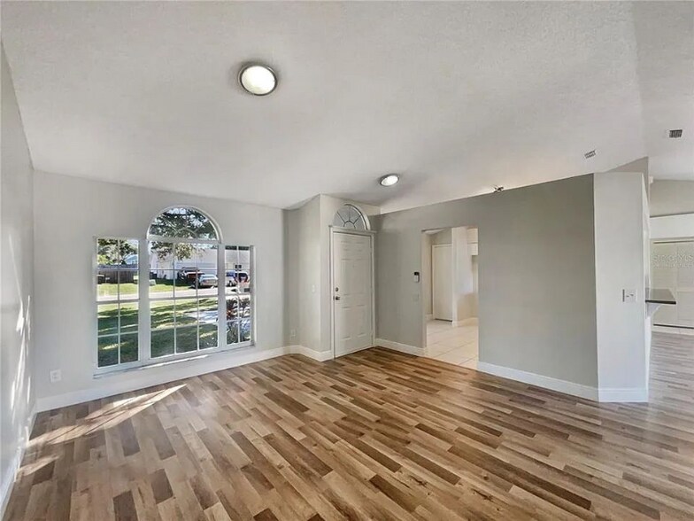 Building Photo - 441 Nevada Loop Rd