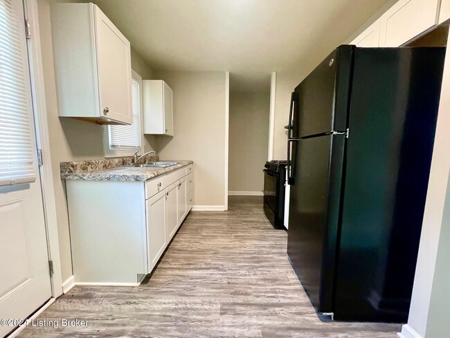 Building Photo - 5401 Ailanthus Trail