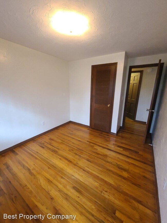 Building Photo - 4 br, 2 bath House - 237 Stadium Drive South