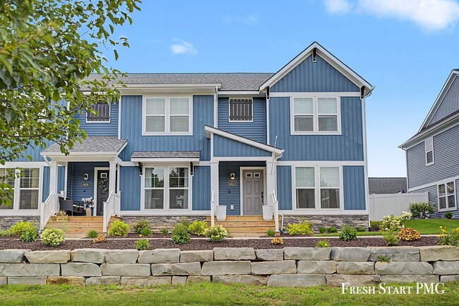 Building Photo - 3-Bed with 2.5 Baths in Rockford's Serene Setting with Fenced in Yard