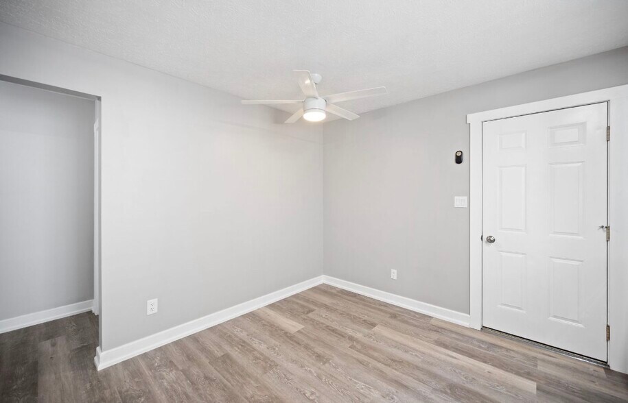 Building Photo - 2026 Dowd Ave