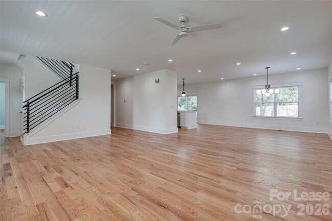 Building Photo - 1516 Princess Pl