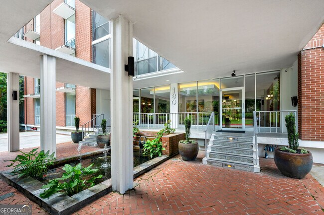 Building Photo - 130 26th St NW