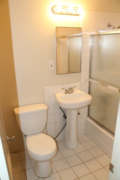 Building Photo - 1733 Speyer Ln